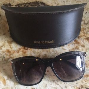 Elegant ladies sunglasses